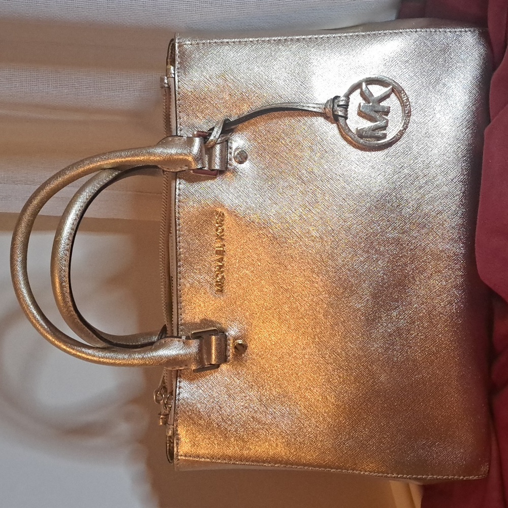Michael Kors Gourgous Gold Satchel and Crossbody Excellent Condition